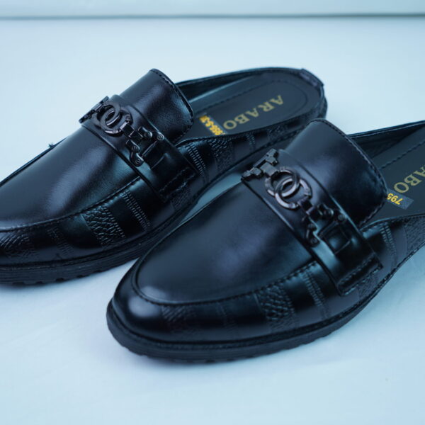 Chain Buckle Half Tassel Loafer