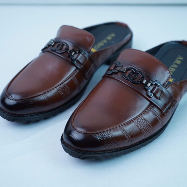 Mesh Chain Buckle Half Tassel Loafer